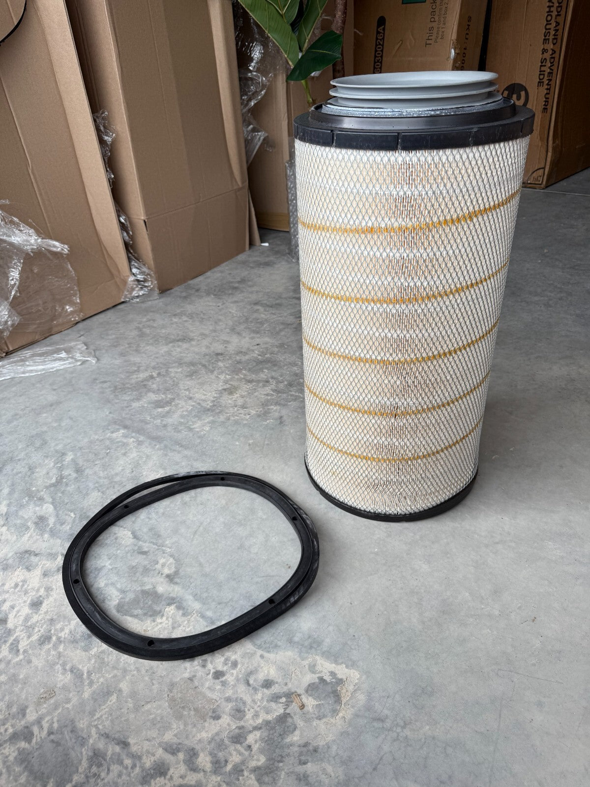 Donaldson P625128 Primary RadialSeal Air Filter – Heavy-Duty Replacement for Ken