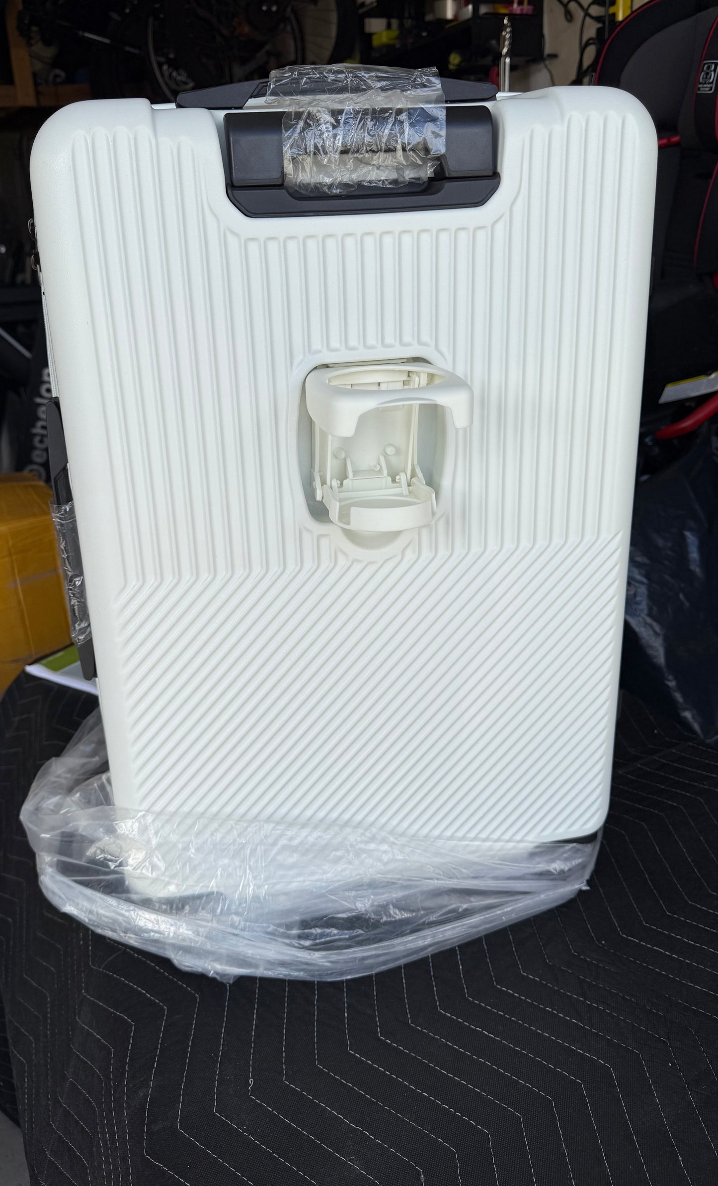 26” White Hardside Spinner Suitcase with Cup Holder & TSA Lock – Model 8028-C