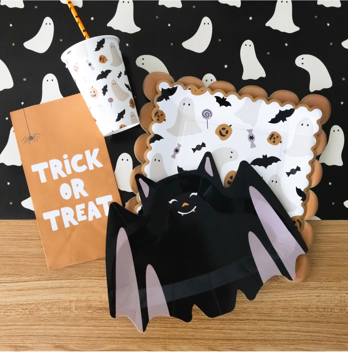 🎃 Halloween Party Box – Plates, Napkins, Cups, Utensils, Trick-or-Treat Bags & Decorations 🦇👻