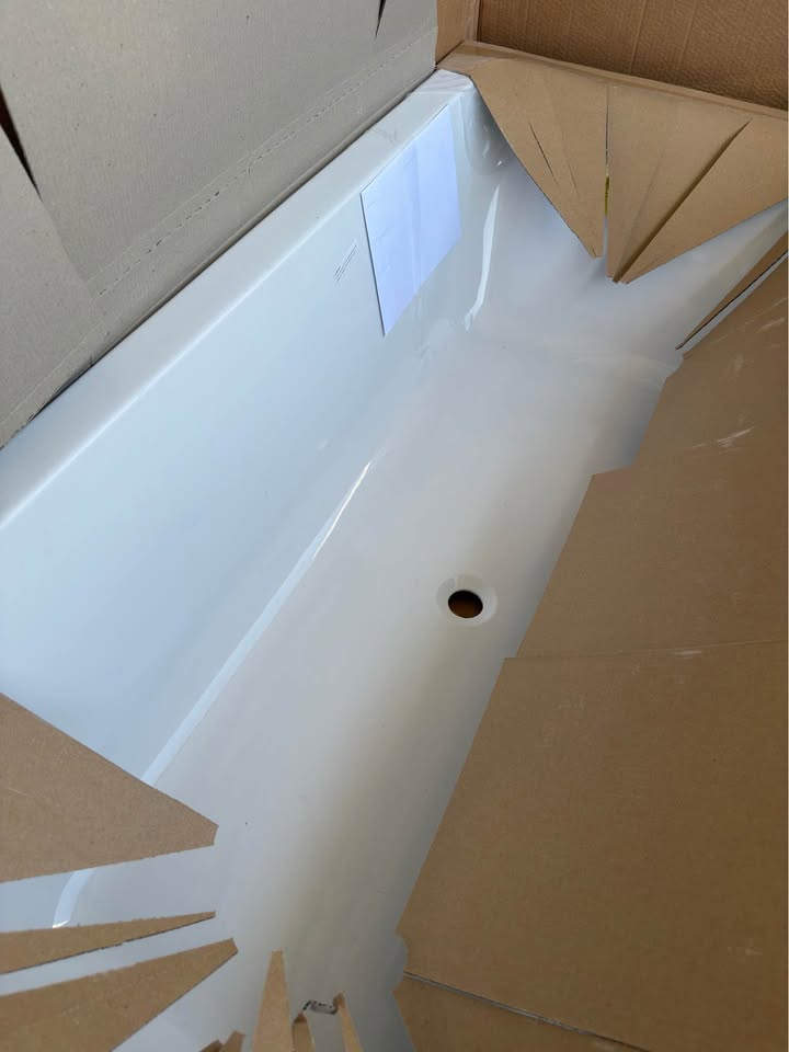 D-Code 71" x 32" Drop in/Undermount Soaking Bathtub