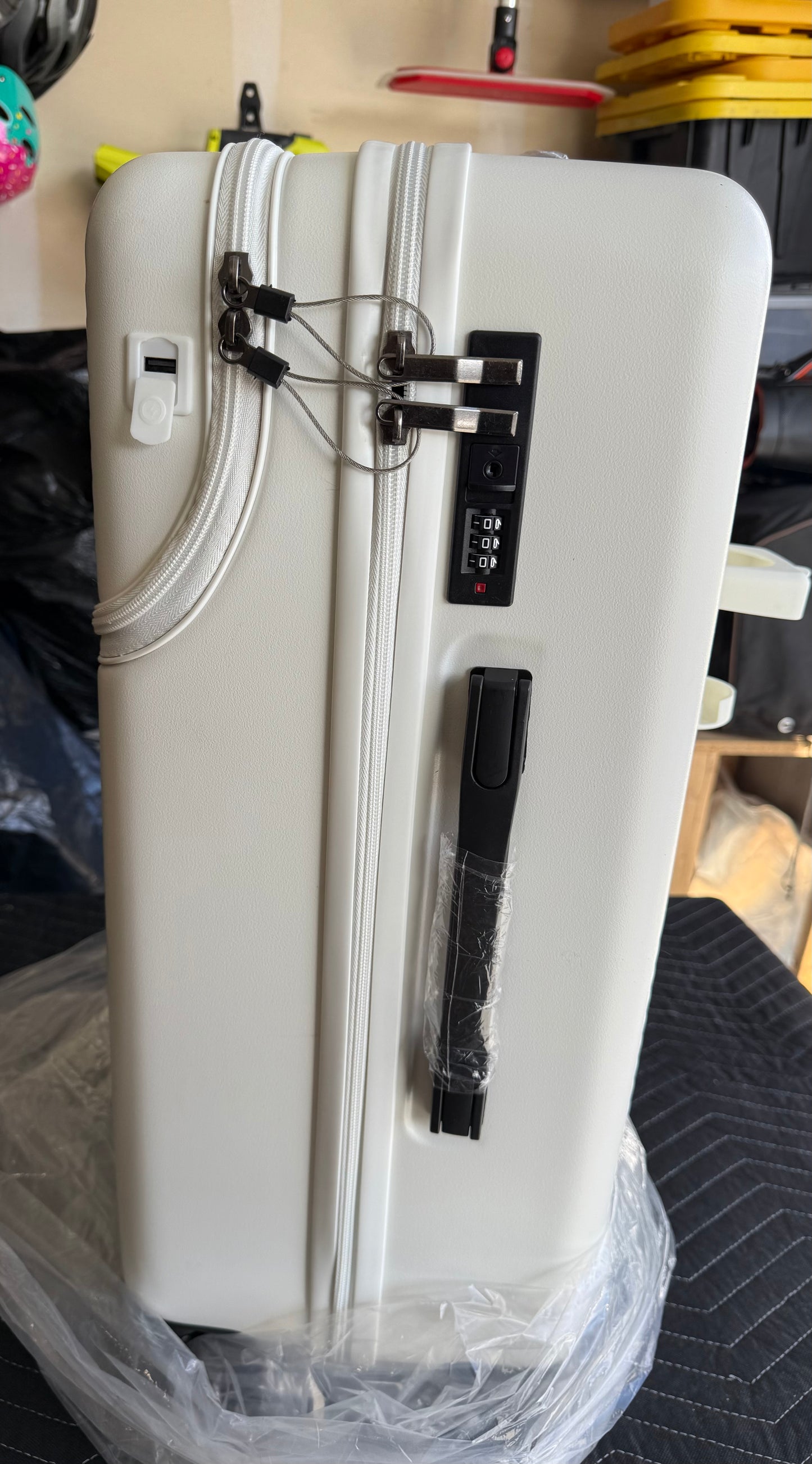 26” White Hardside Spinner Suitcase with Cup Holder & TSA Lock – Model 8028-C