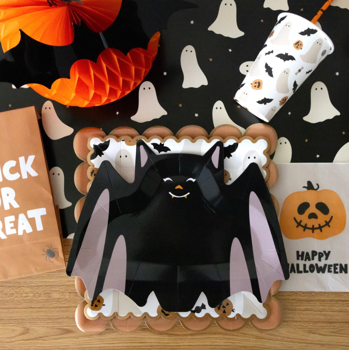 🎃 Halloween Party Box – Plates, Napkins, Cups, Utensils, Trick-or-Treat Bags & Decorations 🦇👻